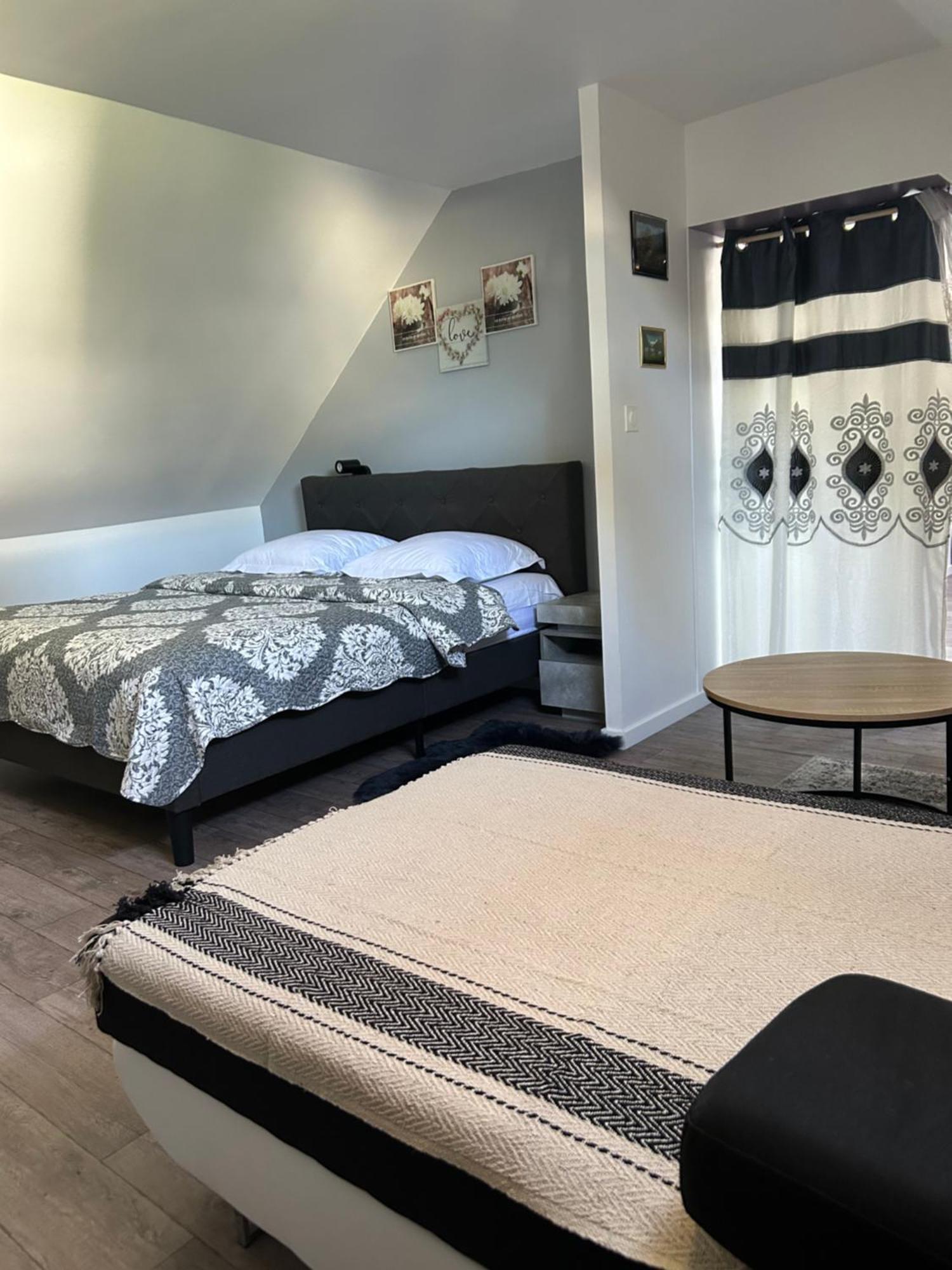 Hotel Saint - Charles Rambouillet Buitenkant foto